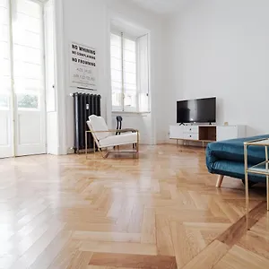 Leopardi21 Apartment